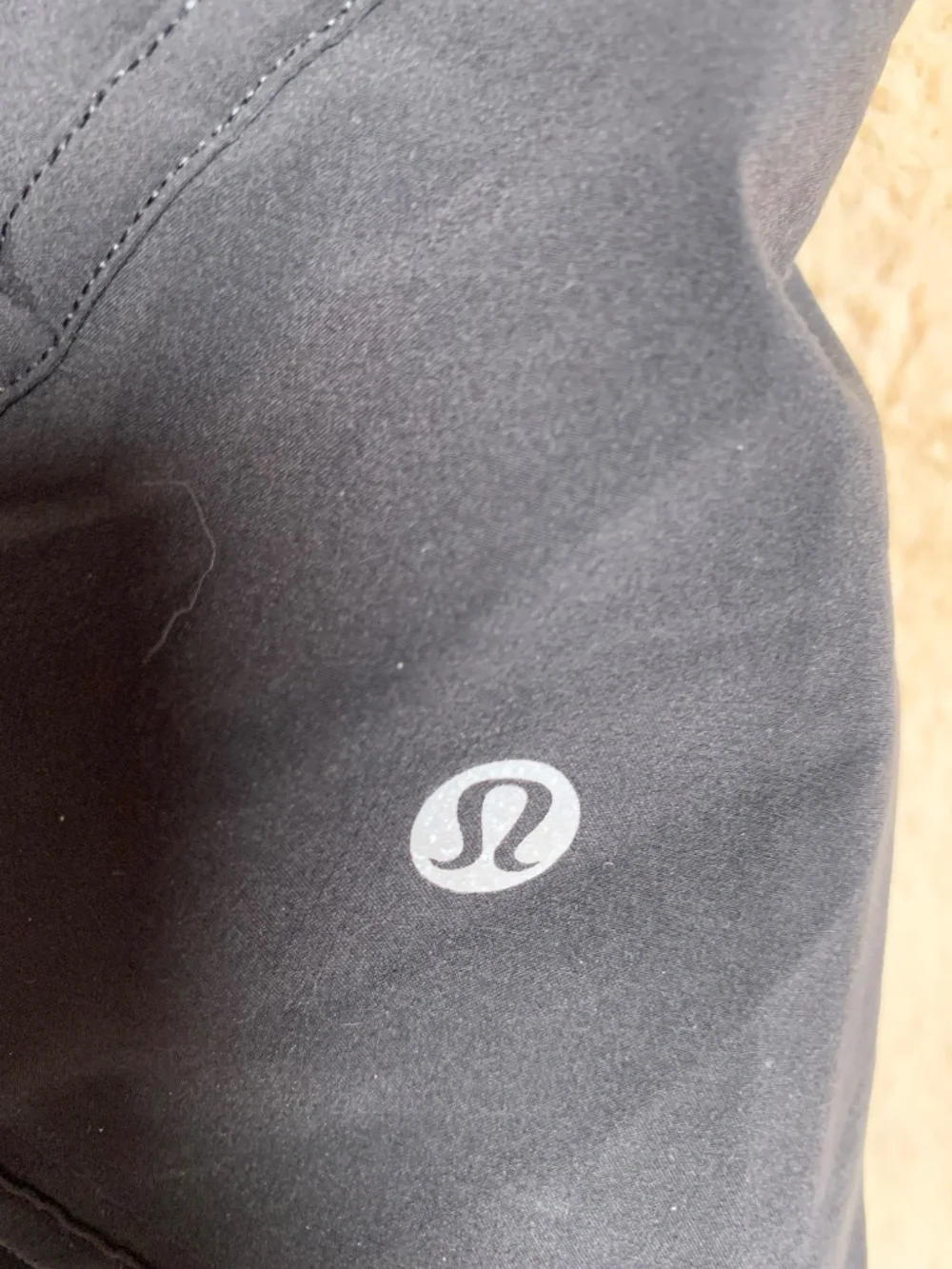 Lululemon black track shorts sz 8